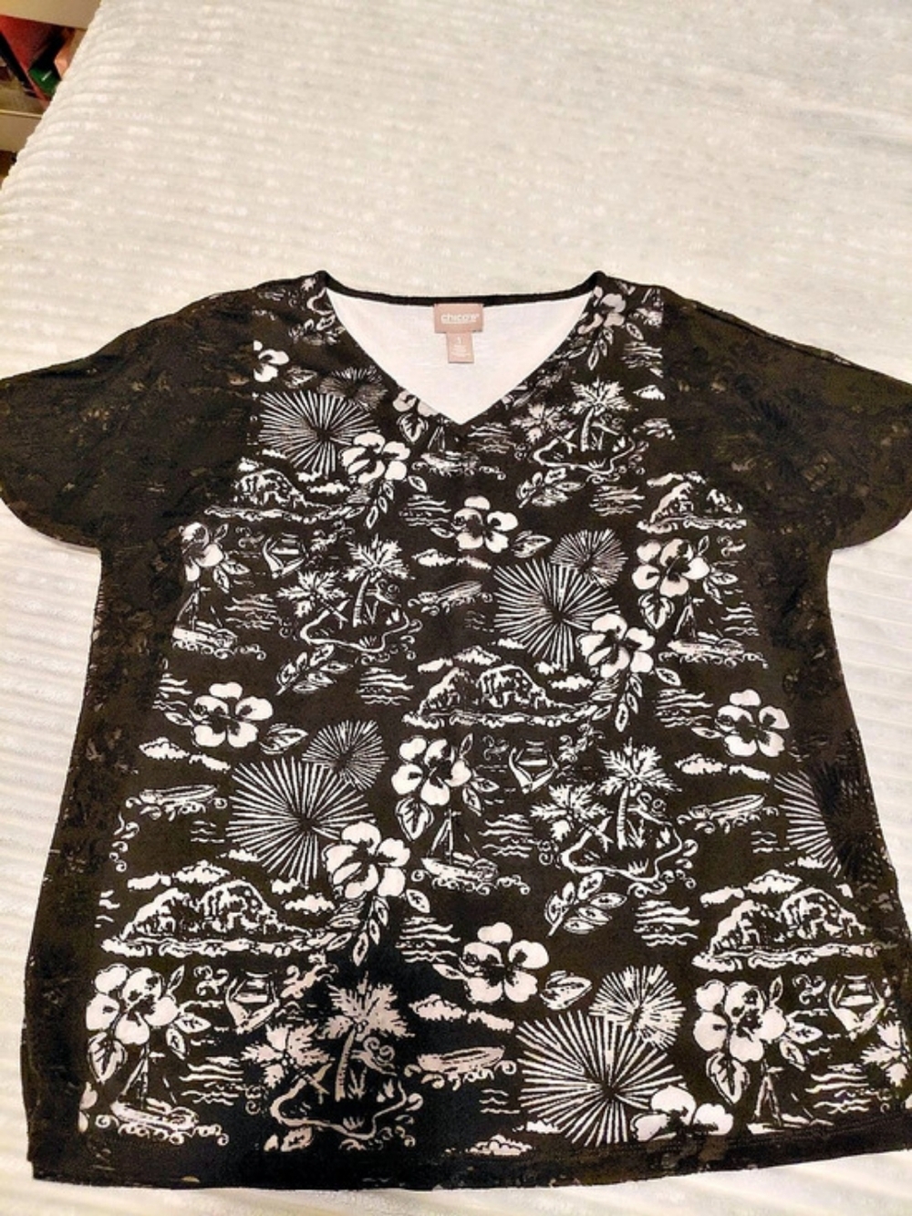 Chico's Black & White Floral/Lacy Short Sleeve Top Size 1
